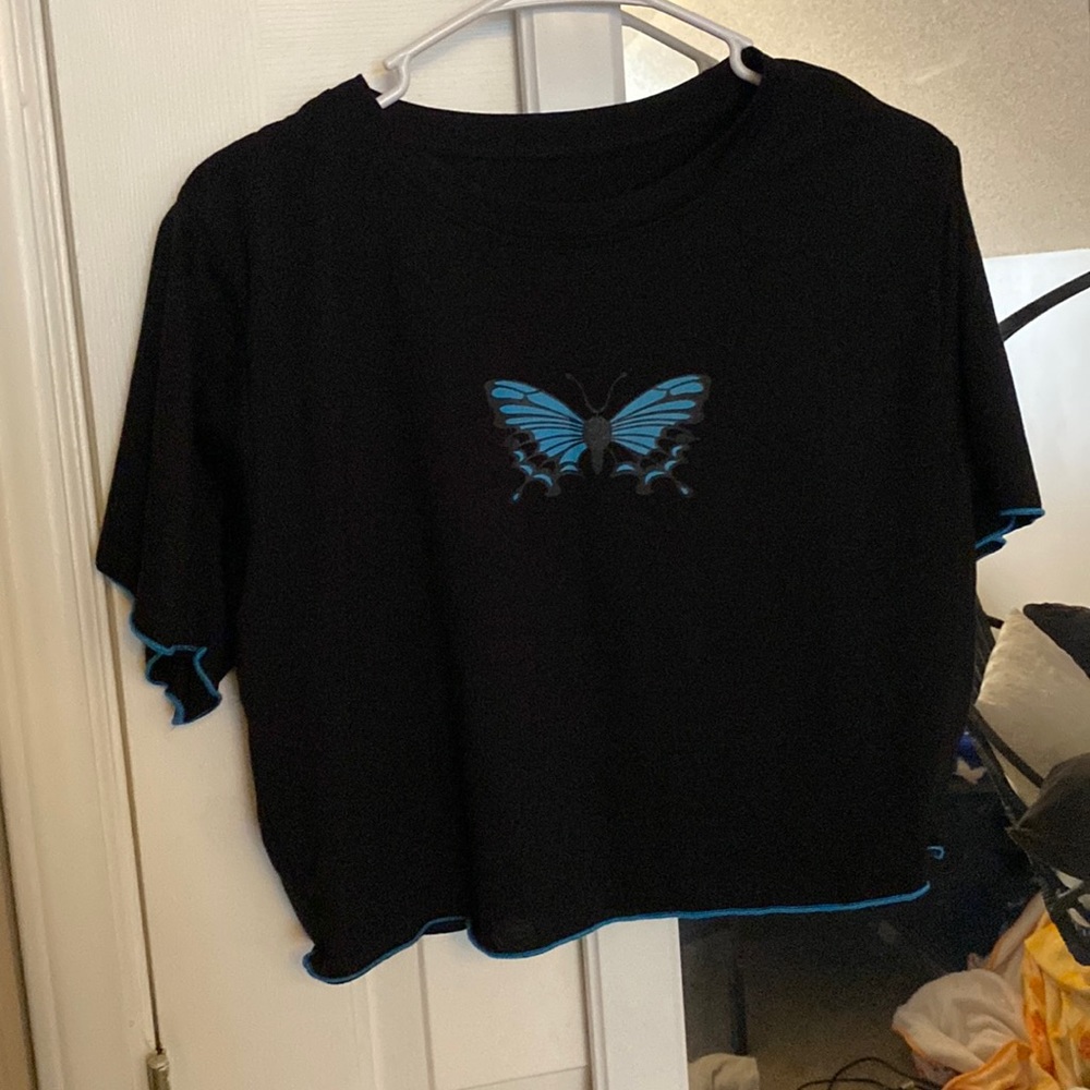 butterfly cropped tee